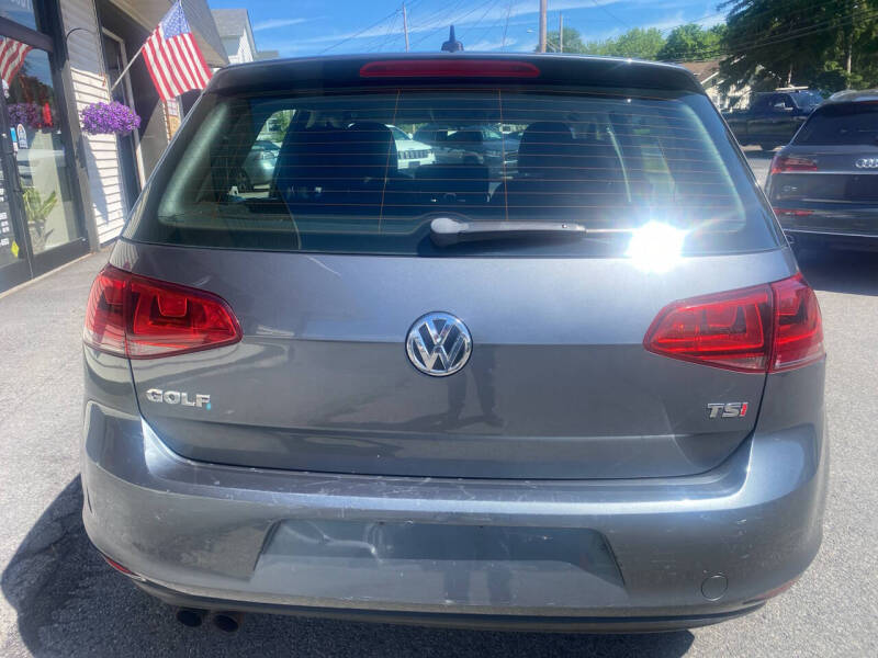 2016 Volkswagen Golf TSI S