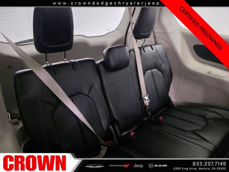 2024 Chrysler Pacifica Plug-In Hybrid Select