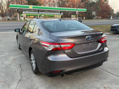 2019 Toyota Camry Hybrid LE