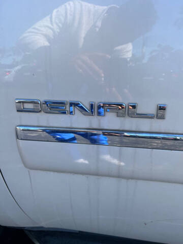 2014 GMC Yukon XL Denali