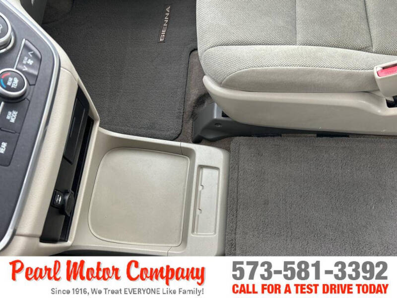 2017 Toyota Sienna L 7-Passenger