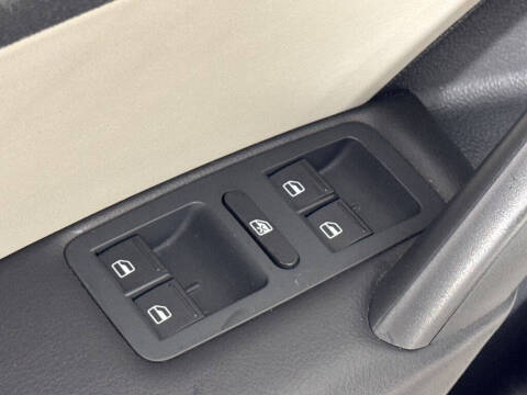 2015 Volkswagen Passat 1.8T Sport