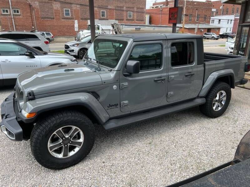 2021 Jeep Gladiator for sale at River City Auto Center LLC in Chester IL