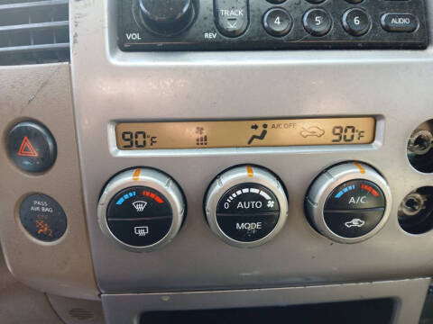 2005 Nissan Pathfinder SE