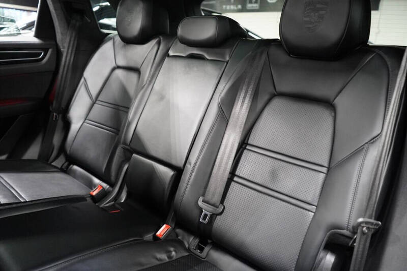 2023 Porsche Cayenne GTS