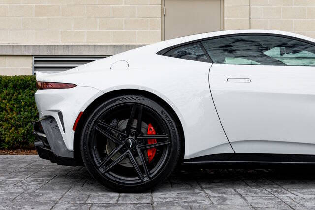 2025 Aston Martin Vantage