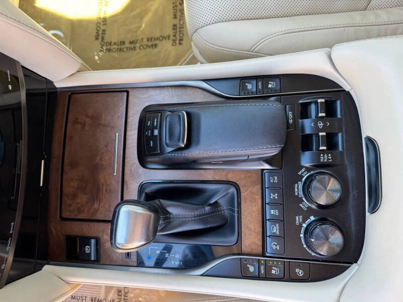 2020 Lexus LX 570 Two-Row