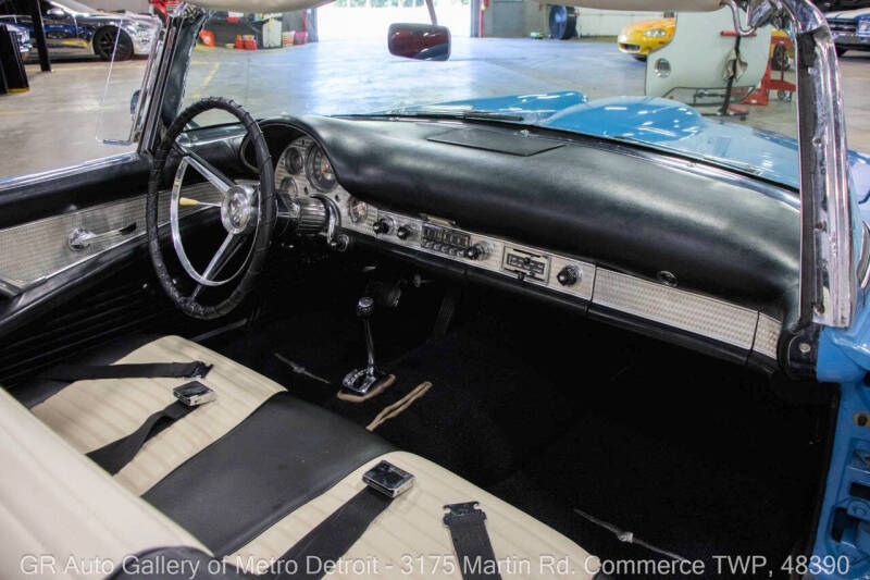 1957 Ford Thunderbird