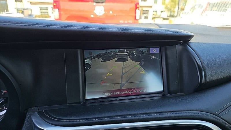 2018 Infiniti QX30 Luxury