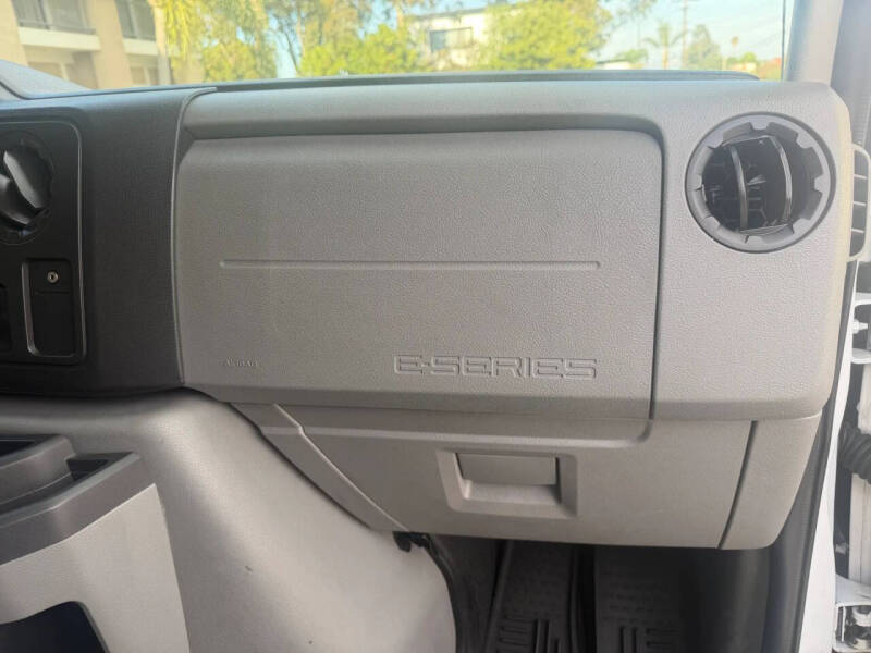 2013 Ford E-Series E-250