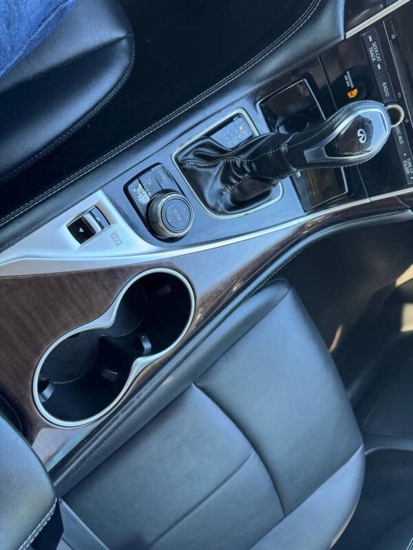 2018 Infiniti Q50 2.0T Luxe