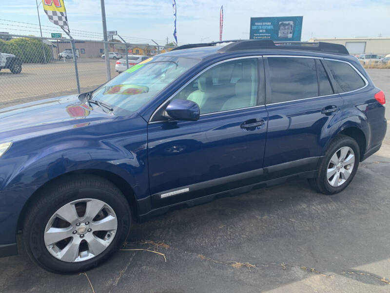 2011 Subaru Outback for sale at Neri's Auto Sales in Sanger CA