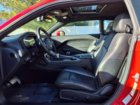 2017 Dodge Challenger SXT