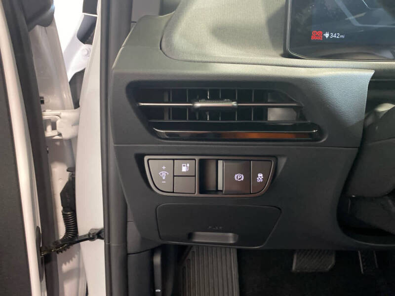 2025 Kia EV6 Light Long Range