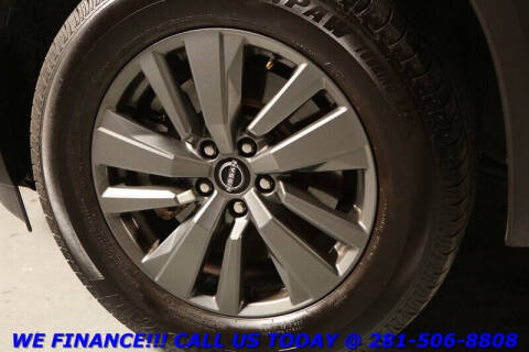 2023 Nissan Pathfinder SV