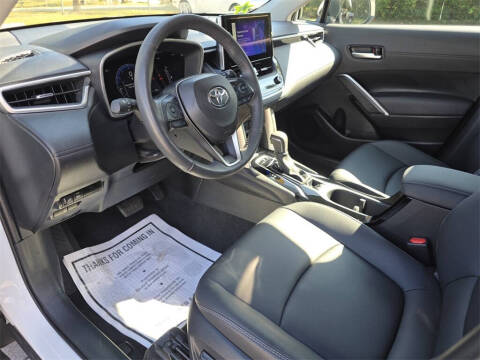 2024 Toyota Corolla Cross XLE