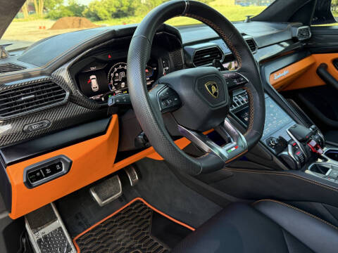 2022 Lamborghini Urus