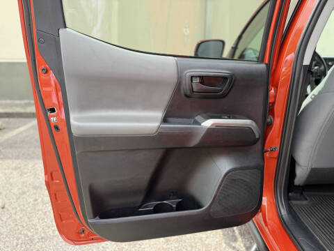 2017 Toyota Tacoma SR5 V6