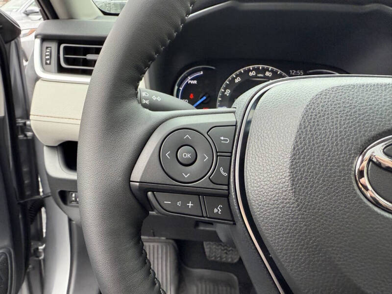 2025 Toyota RAV4 Hybrid XLE