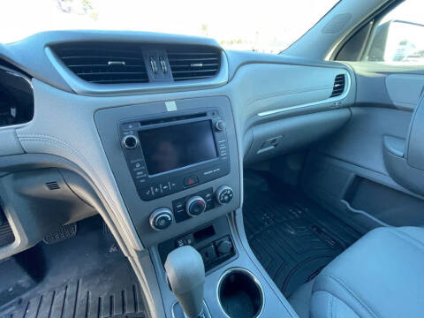 2017 Chevrolet Traverse LS