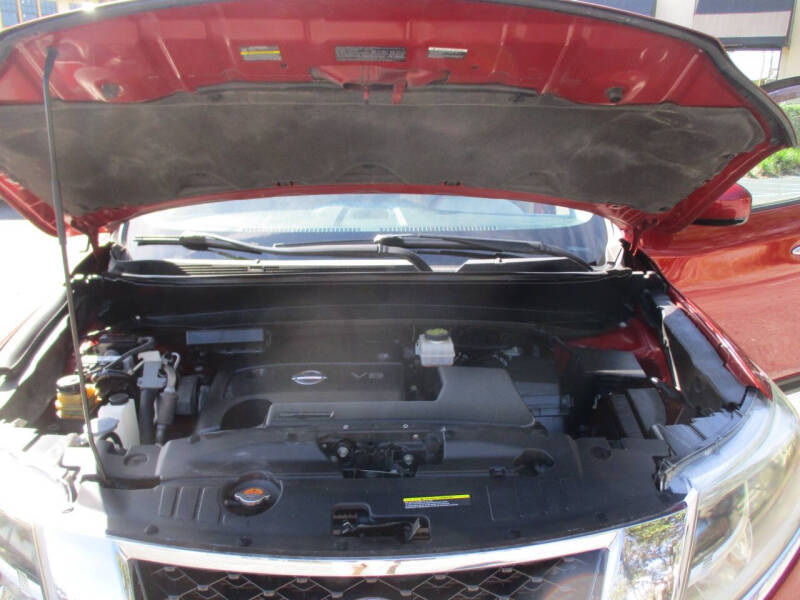 2016 Nissan Pathfinder SV