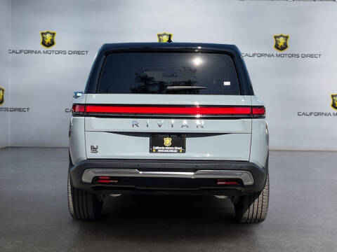 2025 Rivian R1S