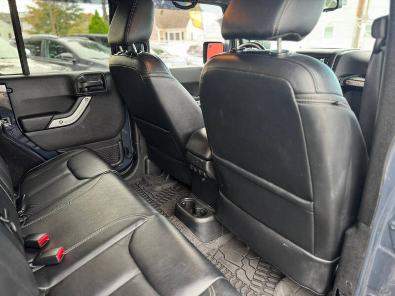 2016 Jeep Wrangler Unlimited Sahara