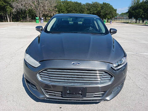 2014 Ford Fusion SE
