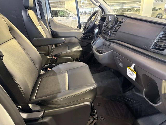 2025 Ford Transit 250
