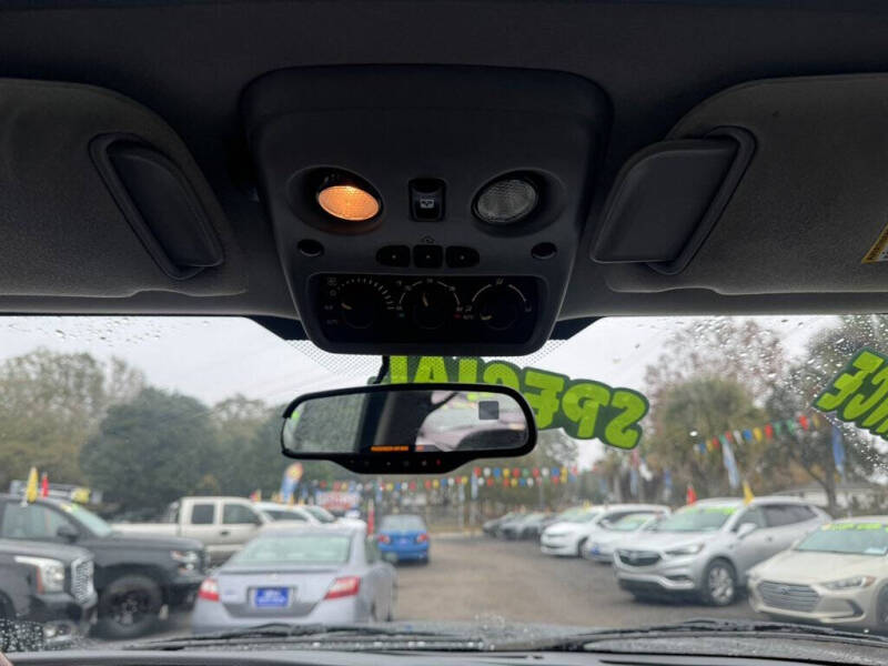 2004 Cadillac Escalade