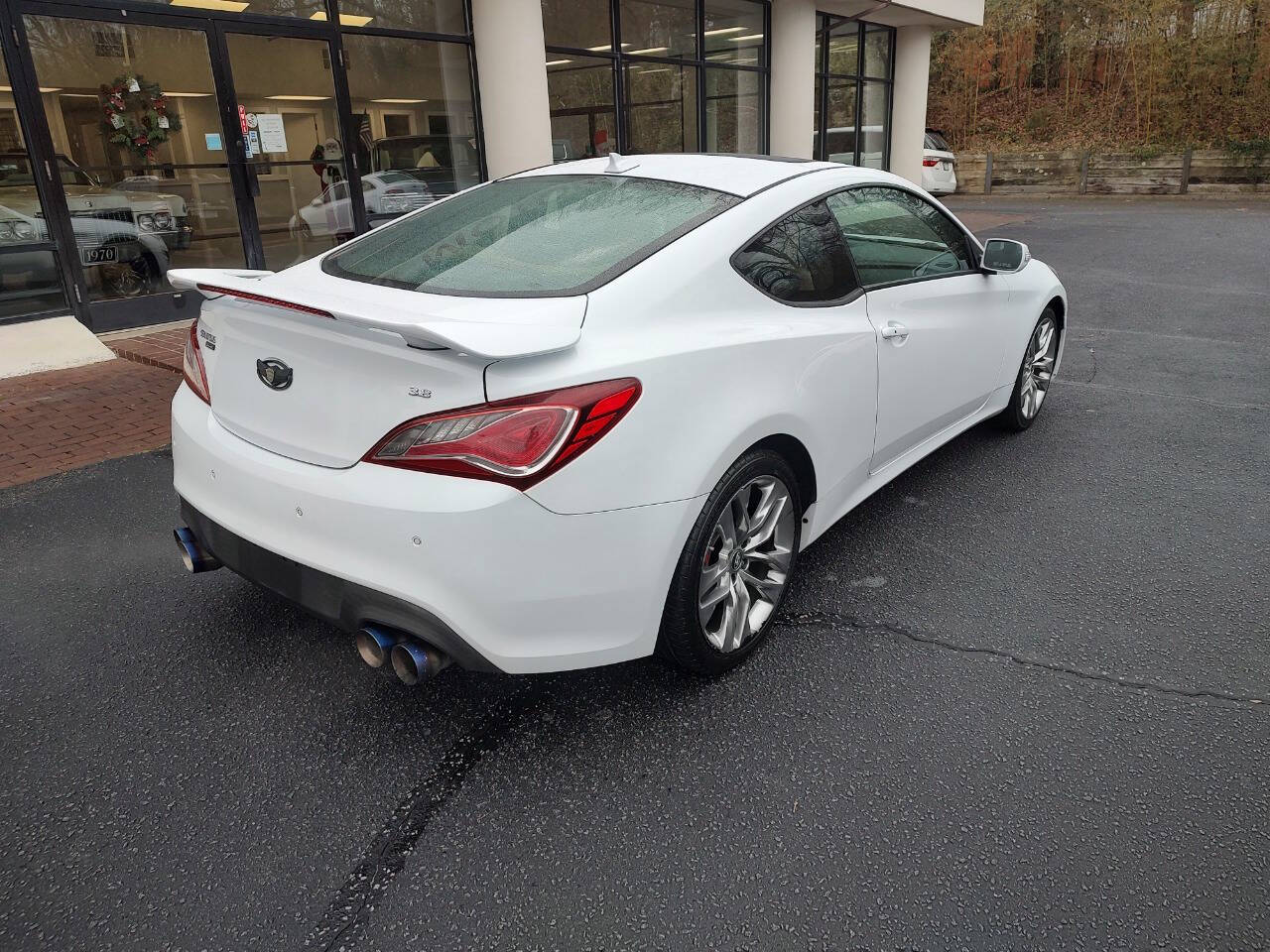 HyundaiGenesis Coupe4