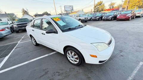 2005 Ford Focus ZX4 S