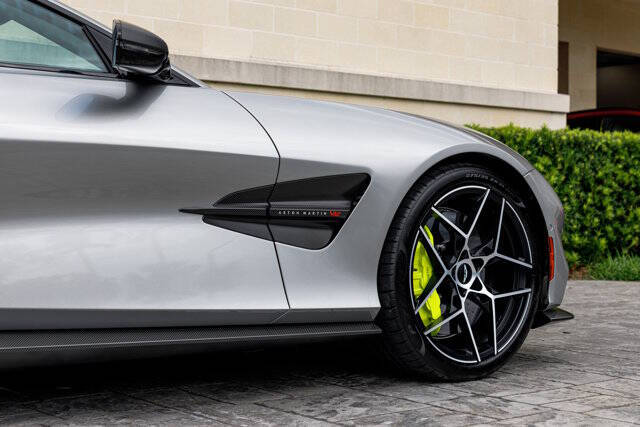 2025 Aston Martin Vanquish