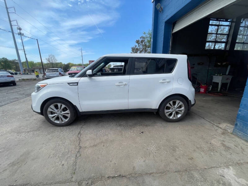 2015 Kia Soul +