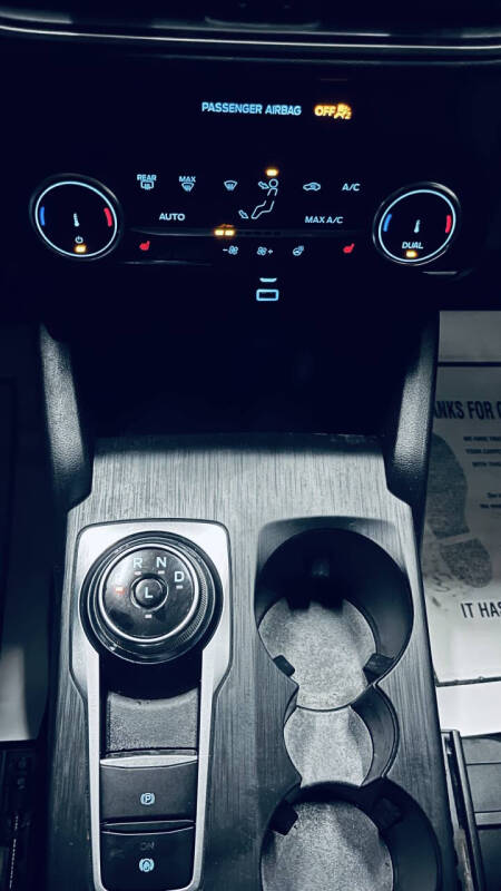 2022 Ford Escape SEL