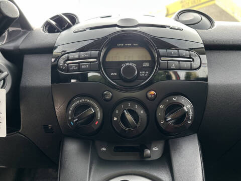 2013 Mazda MAZDA2 Sport