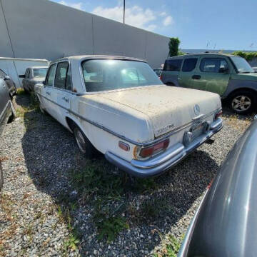 1972 Mercedes-Benz 280-Class