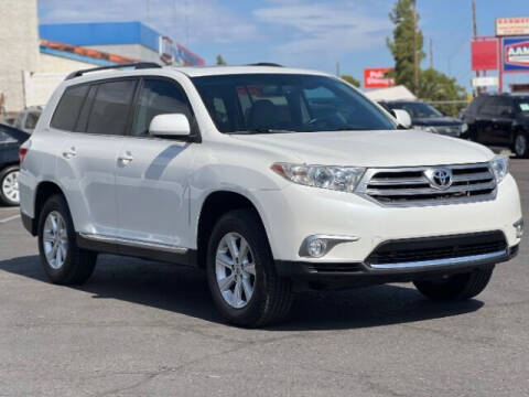 2013 Toyota Highlander for sale at Curry's Cars Powered by Autohouse - Brown & Brown Wholesale in Mesa AZ
