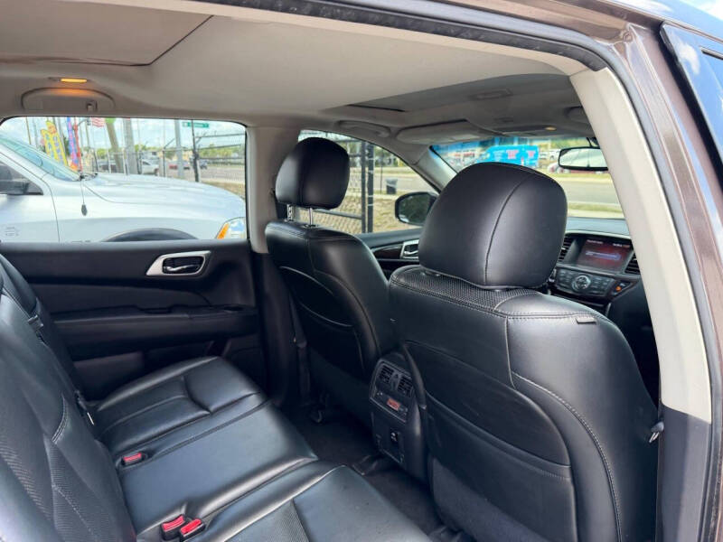 2016 Nissan Pathfinder Platinum