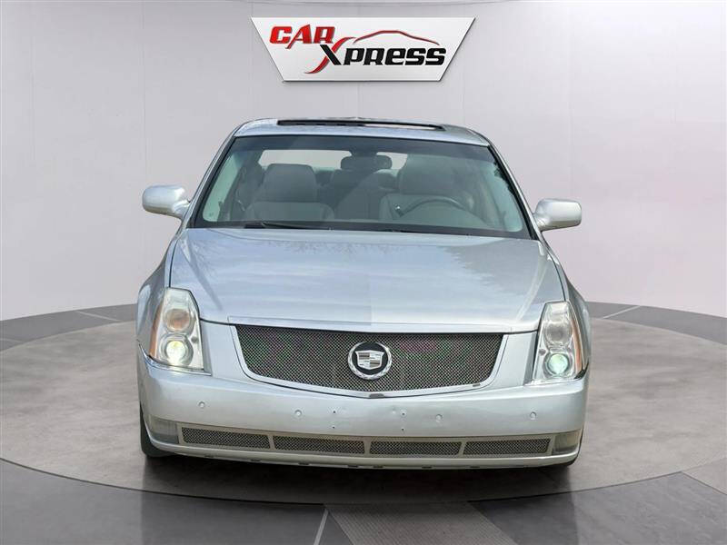 2011 Cadillac DTS Luxury Collection