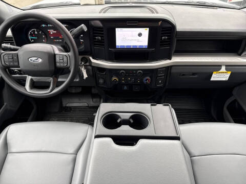 2025 Ford F-350 Super Duty XL