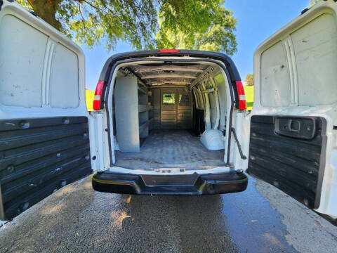 2021 Chevrolet Express 2500