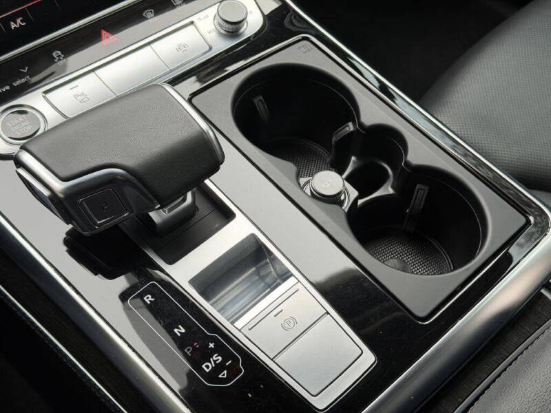 2022 Audi Q7 quattro Prestige 55 TFSI