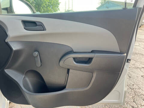 2016 Chevrolet Sonic LS Auto