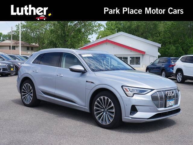 2019 Audi e-tron quattro Prestige
