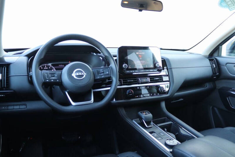 2022 Nissan Pathfinder S