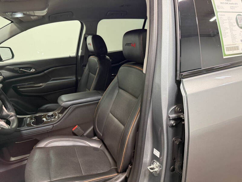 2023 GMC Acadia AT4