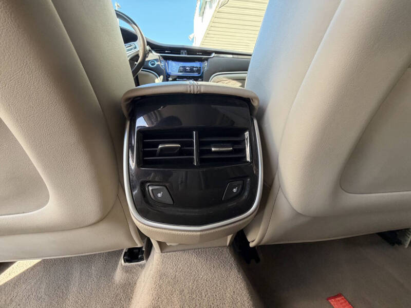 2017 Cadillac XTS Luxury