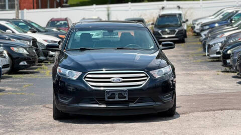 2017 Ford Taurus SEL