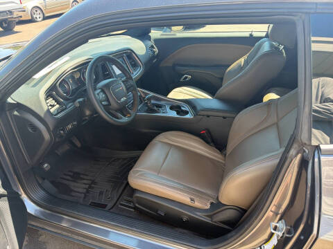 2015 Dodge Challenger SXT